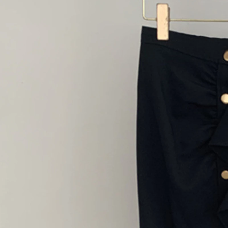 Women Black Slit Ruffles Midi Skirt 2022 new Single Breasted Female slim Pleated Jupe
Women Black Slit Ruffles Midi Skirt 2022 new Single Breasted Female slim Pleated Jupe