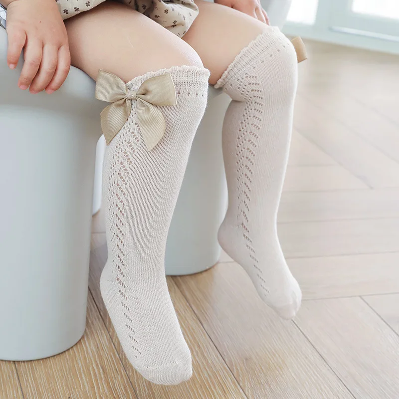 Stitch White Strips Knee High Long Stockings Summer Thin Mesh Cotton Cute Princess Spain Bow Socks for Baby Girls Cheap Clothes
Stitch White Strips Knee High Long Stockings Summer Thin Mesh Cotton Cute Princess Spain Bow Socks for Baby Girls Cheap Clothes