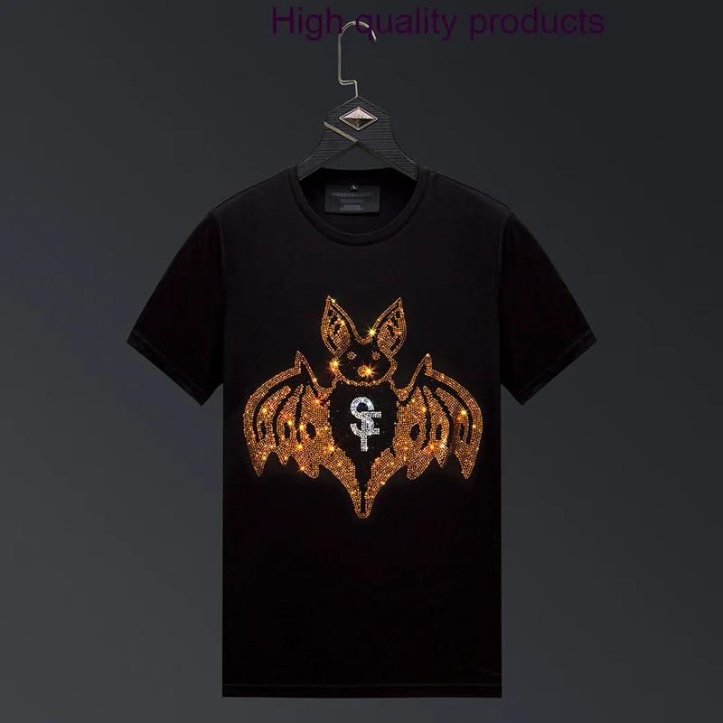 Мужская футболка с коротким рукавом, круглым вырезом и принтом летучая мышь
Мужская футболка с коротким рукавом, круглым вырезом и принтом летучая мышь