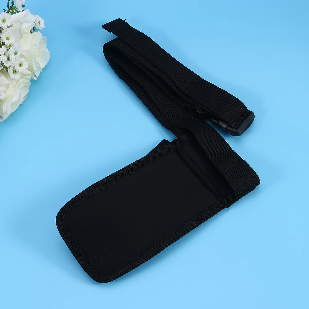 1PC Masseur Waist Asjustable Bottle Essential Oil Bottle Case Salon Accessories
1PC Masseur Waist Asjustable Bottle Essential Oil Bottle Case Salon Accessories