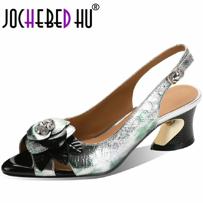 【JOCHEBED HU】Brand Fish mouth Sandals Woman Genuine Leather Block Heels Summer Female Mirror Luxury Chunky Designer 34-40
【JOCHEBED HU】Brand Fish mouth Sandals Woman Genuine Leather Block Heels Summer Female Mirror Luxury Chunky Designer 34-40