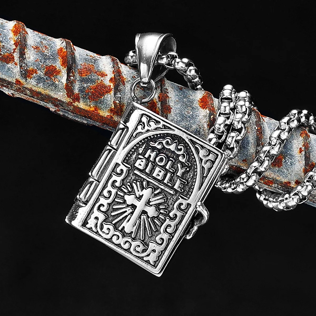 Holy Bible Can Be Opened Stainless Steel Men Women Necklaces Pendant Chain Punk Trendy Fashion Jewelry Creativity Gift Wholesale
Holy Bible Can Be Opened Stainless Steel Men Women Necklaces Pendant Chain Punk Trendy Fashion Jewelry Creativity Gift Wholesale