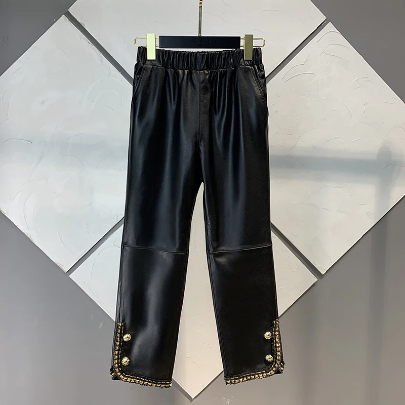 Autumn New Patchwork Genuine Real Leather Pants Women Fashion Chain Elastic Waist Sheepskin Leather Ankle Length Pencil Pants
Autumn New Patchwork Genuine Real Leather Pants Women Fashion Chain Elastic Waist Sheepskin Leather Ankle Length Pencil Pants
