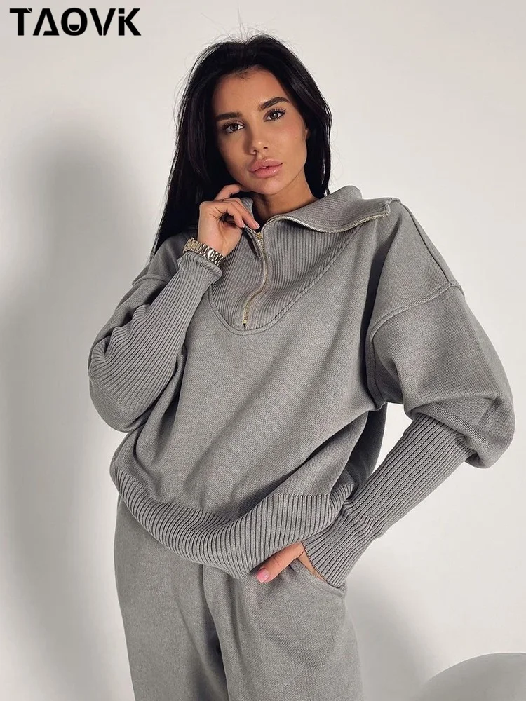 Женский Повседневный Трикотажный костюм TAOVK, Однотонный свитер на молнии с отложным воротником и брюки, комплект из 2 предметов 
Женский Повседневный Трикотажный костюм TAOVK, Однотонный свитер на молнии с отложным воротником и брюки, комплект из 2 предметов