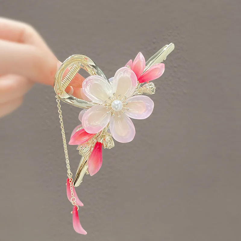 Chinese Literary Temperament Pearl Flower Tassel Hair Clip Back of Head Curling Shark Clip National Fashion Hair Ornament Female
Chinese Literary Temperament Pearl Flower Tassel Hair Clip Back of Head Curling Shark Clip National Fashion Hair Ornament Female