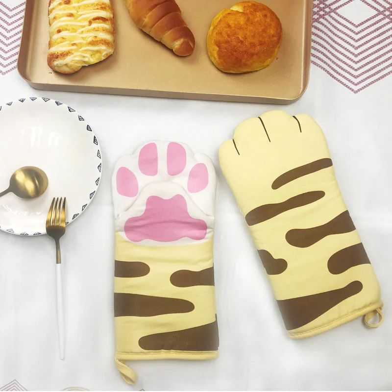 New Cotton Oven Insulation Gloves Cute Pattern Baking Insulation Gloves Microwave Oven Anti-scalding Gloves
New Cotton Oven Insulation Gloves Cute Pattern Baking Insulation Gloves Microwave Oven Anti-scalding Gloves