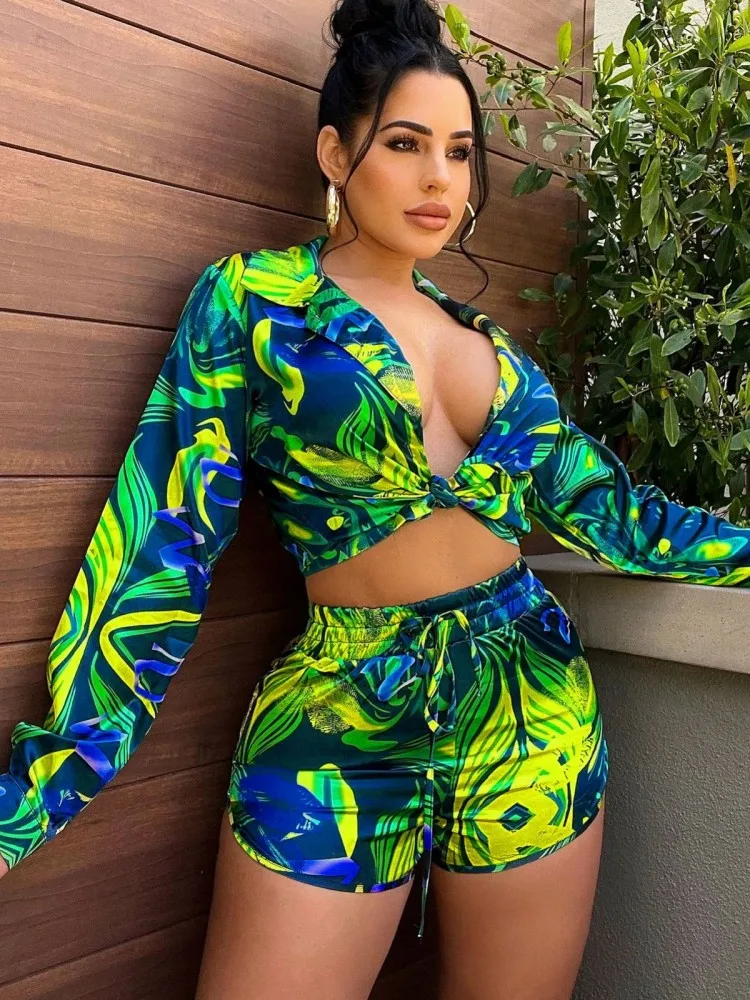 2 Two Piece Shorts Sets Women Lace Up Shirt Crop Tops And Shorts Suit 2022 Summer New Print Fashion Sexy Beach Holiday Outfits 
2 Two Piece Shorts Sets Women Lace Up Shirt Crop Tops And Shorts Suit 2022 Summer New Print Fashion Sexy Beach Holiday Outfits