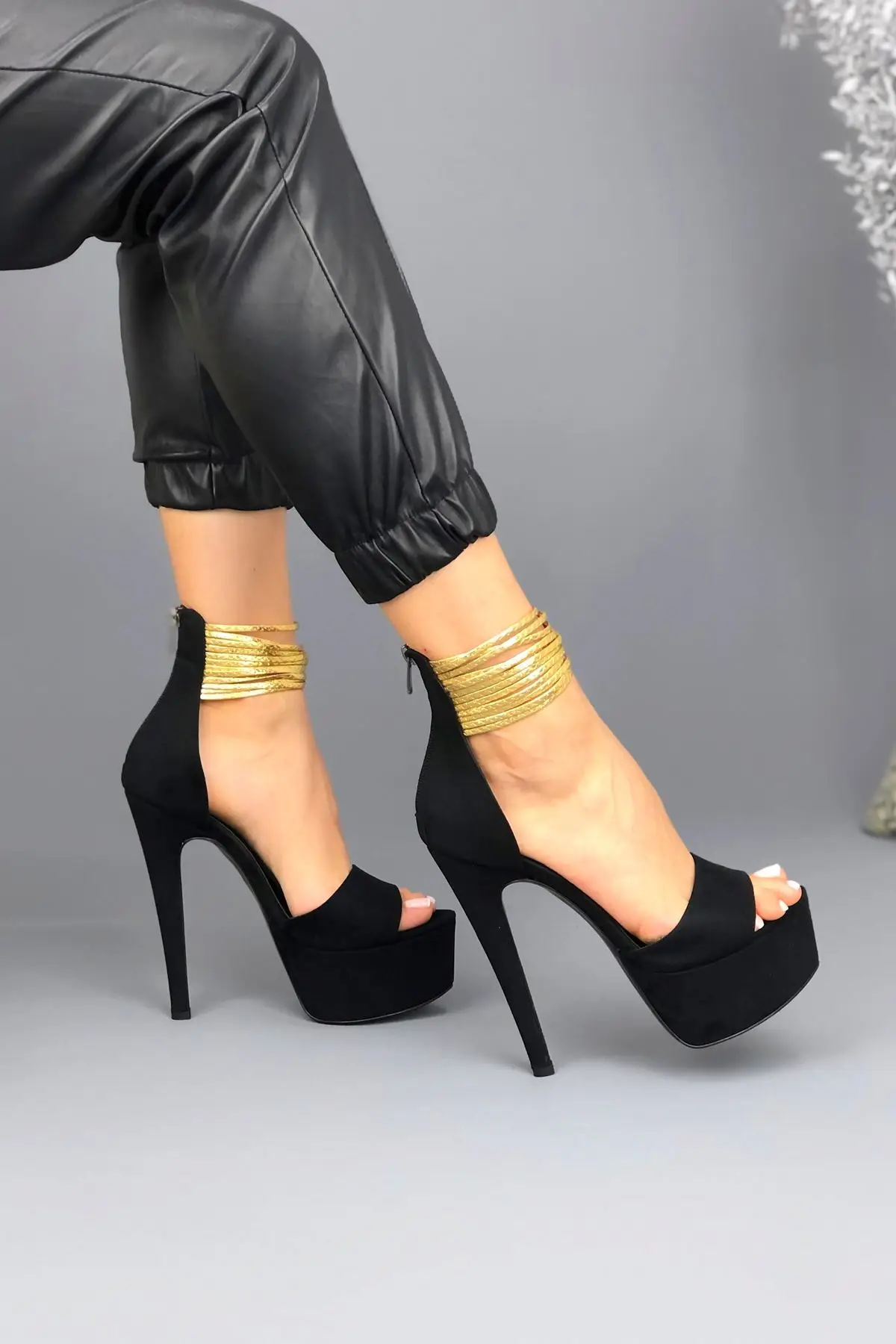 Women's Fashion Handmade Special Suede High Heels Platform Female Evening Dress Shoes
Women's Fashion Handmade Special Suede High Heels Platform Female Evening Dress Shoes