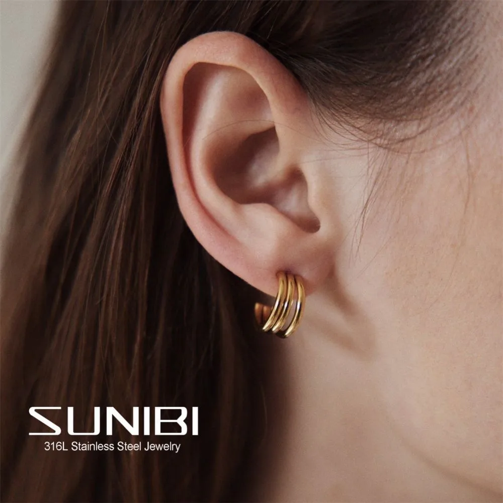 Новинка 2022, классические женские ювелирные изделия, три ряда, простой дизайн, металлические серьги, подарки, оптовая продажа
Новинка 2022, классические женские ювелирные изделия, три ряда, простой дизайн, металлические серьги, подарки, оптовая продажа