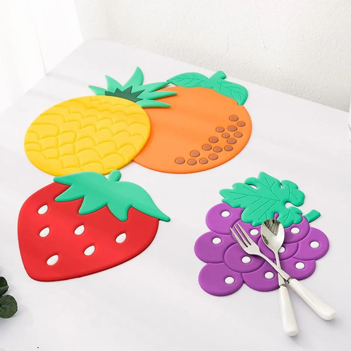 North European Plate Mat Creative Soft Rubber Insulation Mat Heat Proof Kitchen Mat Round Vegetable Mat Dining Mat Dining Table
North European Plate Mat Creative Soft Rubber Insulation Mat Heat Proof Kitchen Mat Round Vegetable Mat Dining Mat Dining Table