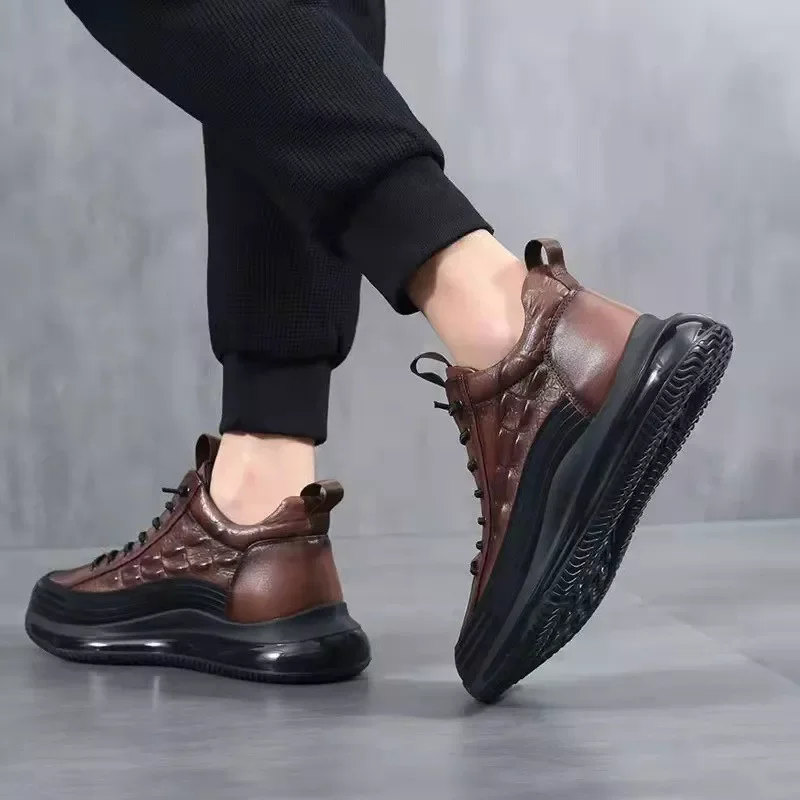 Free shipping Men Sneakers Light Breathable Running Shoes Outdoor Comfortable Leisure Lace Up Gym Shoes Male Casual Walking Shoe
Free shipping Men Sneakers Light Breathable Running Shoes Outdoor Comfortable Leisure Lace Up Gym Shoes Male Casual Walking Shoe