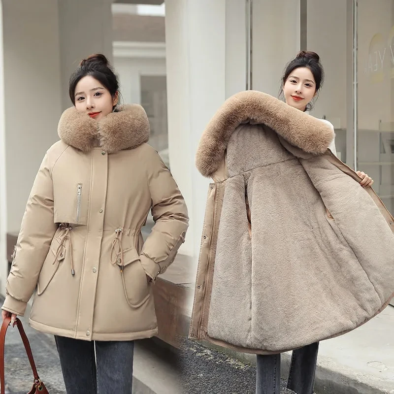 Parkas Coat Womens 2022 Winter New Korean Fashion Slim All-match Down Cotton Jacket Short Large Size Thick Hooded Cotton Coat
Parkas Coat Womens 2022 Winter New Korean Fashion Slim All-match Down Cotton Jacket Short Large Size Thick Hooded Cotton Coat