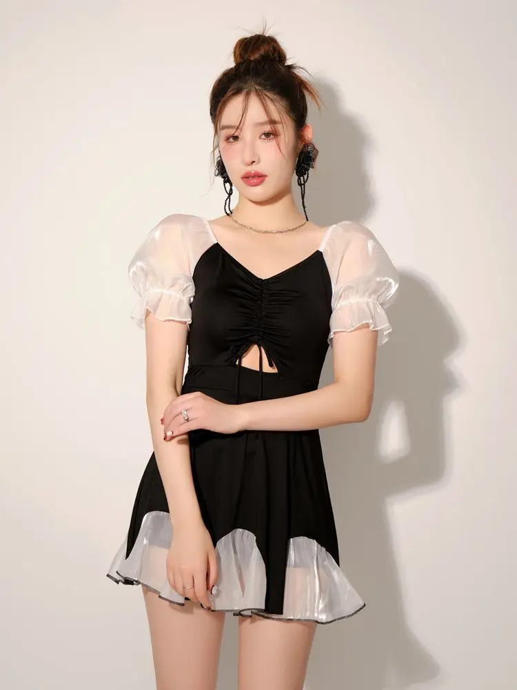 2023 Korea One-piece Swimsuit Women's Skirt Style Conservative Belly Covering Thin Hot Spring Swimming Suit 
2023 Korea One-piece Swimsuit Women's Skirt Style Conservative Belly Covering Thin Hot Spring Swimming Suit