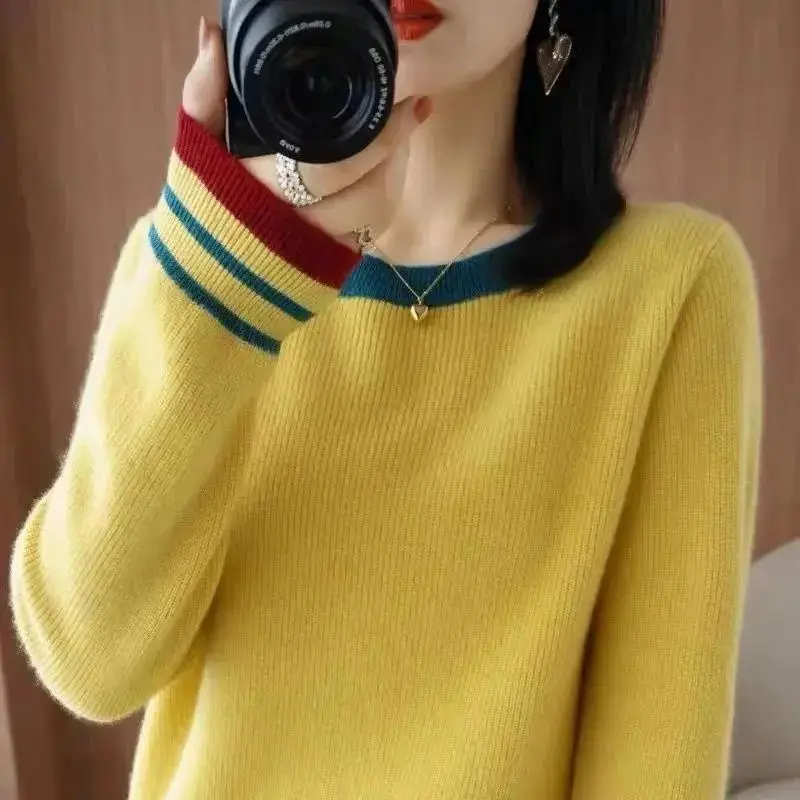 Ladies Autumn Winter Spliced Knitted Loose Sweater Women Pullover Tops Long Sleeve O Neck Casual Streetwear Sweater Female T700
Ladies Autumn Winter Spliced Knitted Loose Sweater Women Pullover Tops Long Sleeve O Neck Casual Streetwear Sweater Female T700