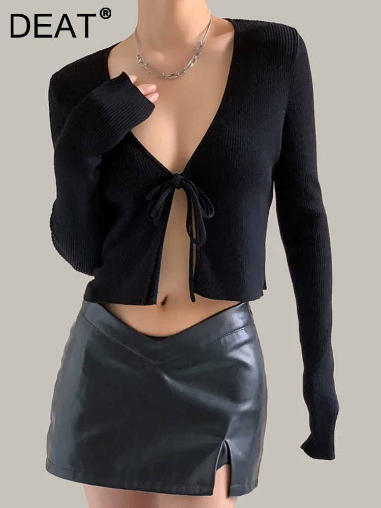 DEAT Fashion Women's Knitted Cardigan V-neck Long Sleeves Lace-up Black Slim Thin Midriff-baring Sweater Autumn 2023 New 7AB348
DEAT Fashion Women's Knitted Cardigan V-neck Long Sleeves Lace-up Black Slim Thin Midriff-baring Sweater Autumn 2023 New 7AB348