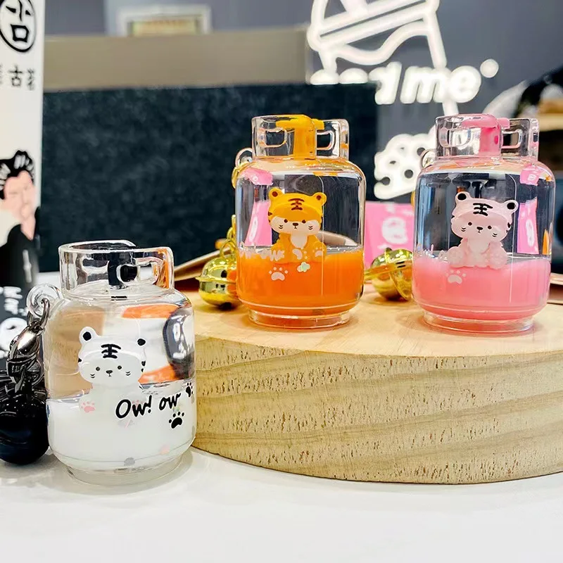 Floating Creative Cute Tiger Keychain Moving Liquid Keyring Quicksand Drift Bottle Keyring For Women Bag Pendant Keyfob
Floating Creative Cute Tiger Keychain Moving Liquid Keyring Quicksand Drift Bottle Keyring For Women Bag Pendant Keyfob