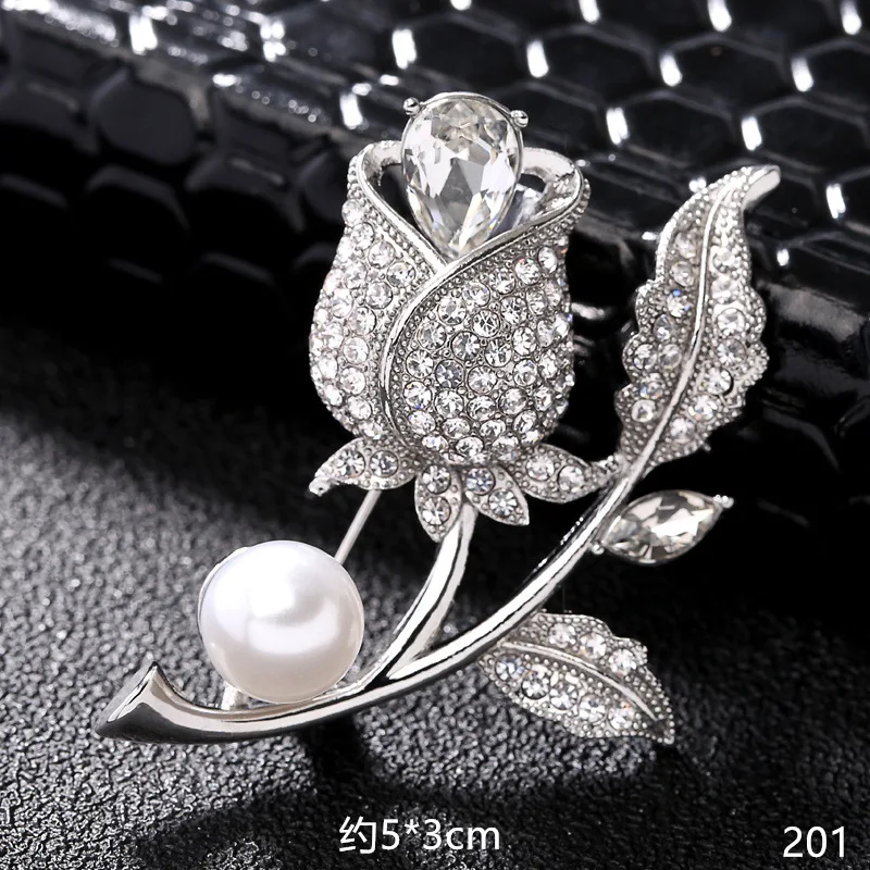 Fashion Pearl Corsage Temperament Popular Zircon Rose Brooch Female High-end All-match Coat Suit Pin Brooches for Women Luxury
Fashion Pearl Corsage Temperament Popular Zircon Rose Brooch Female High-end All-match Coat Suit Pin Brooches for Women Luxury