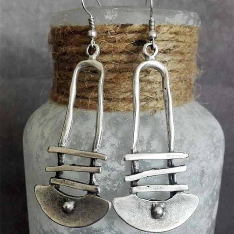 Vintage Ethnic Antique Metal Drop Earrings for Women Punk Jewelry Hollow Handmade Statement Dangle Earrings Aretes
Vintage Ethnic Antique Metal Drop Earrings for Women Punk Jewelry Hollow Handmade Statement Dangle Earrings Aretes
