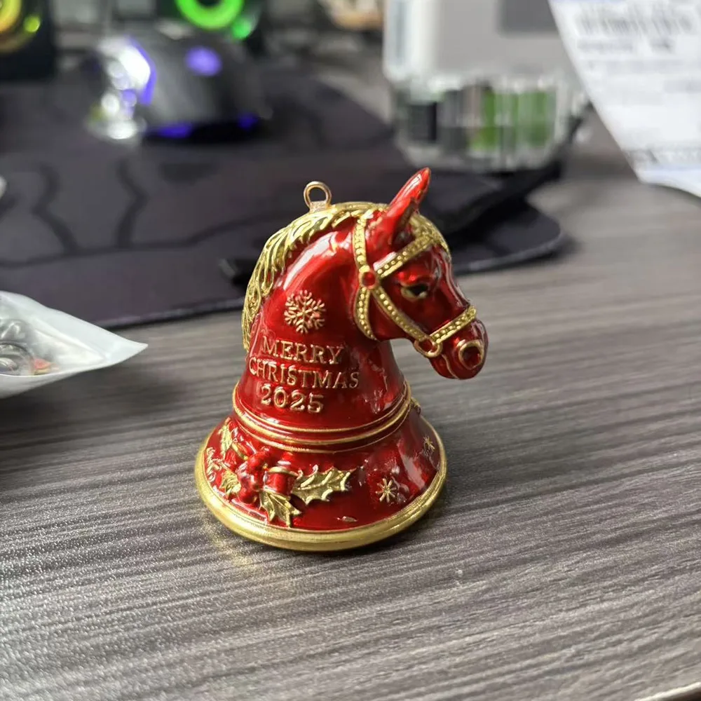 Красный конский колокольчик из сплава
Красный конский колокольчик из сплава