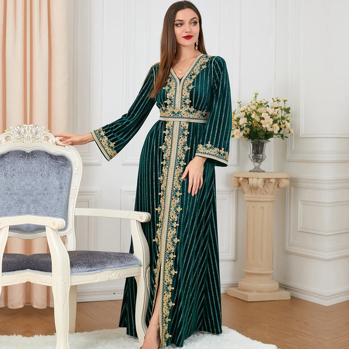 Wepbel Long Muslim Dress Slit Slim-Fitting Islam Abaya Robe Women Arab Islamic Clothing Long Sleeve Bronzing Velvet Dress Kaftan
Wepbel Long Muslim Dress Slit Slim-Fitting Islam Abaya Robe Women Arab Islamic Clothing Long Sleeve Bronzing Velvet Dress Kaftan