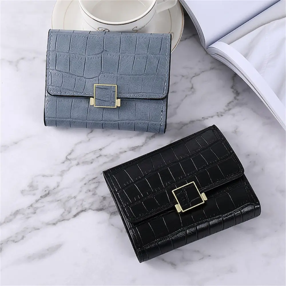 Gift Name Card Holder Cash Holder Credit Card Holder Mini Business Wallet Crocodile Pattern Hand Wallet Buckle Purse
Gift Name Card Holder Cash Holder Credit Card Holder Mini Business Wallet Crocodile Pattern Hand Wallet Buckle Purse