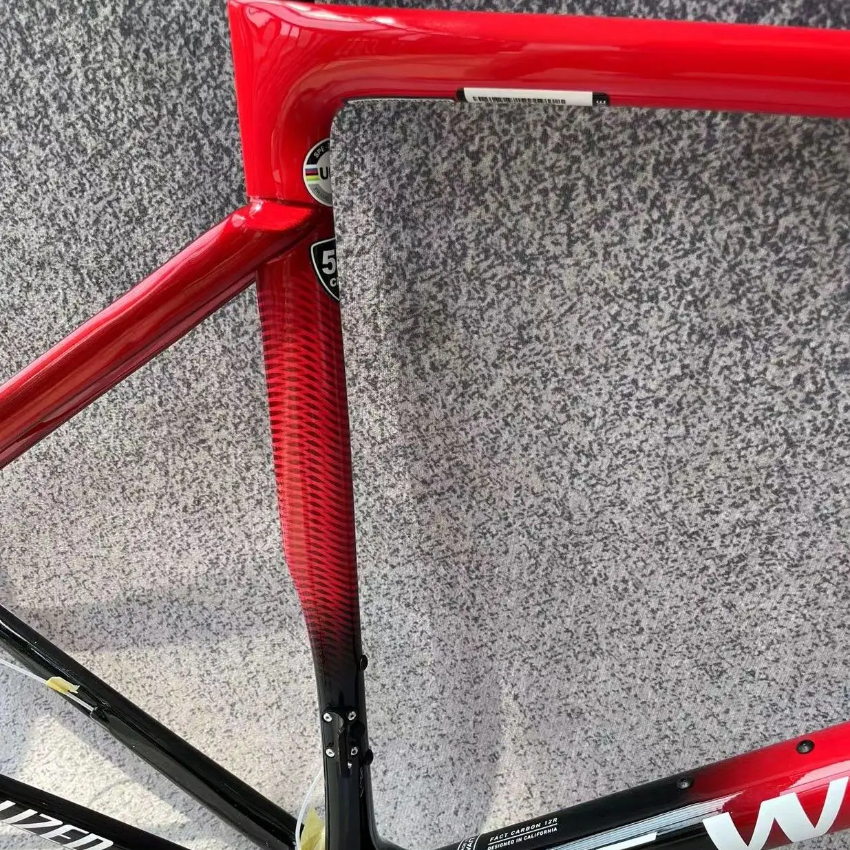T1100 Road Bike Frame SL7 Carbon Fiber Frame Bicycle Frame With Handlebar Taiwan Made
T1100 Road Bike Frame SL7 Carbon Fiber Frame Bicycle Frame With Handlebar Taiwan Made