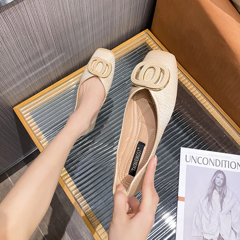 Туфли женские с круглым носком, орнаментная кожа, плоская подошва, Повседневная модная обувь, лоферы, большой размер, весна-лето
Туфли женские с круглым носком, орнаментная кожа, плоская подошва, Повседневная модная обувь, лоферы, большой размер, весна-лето