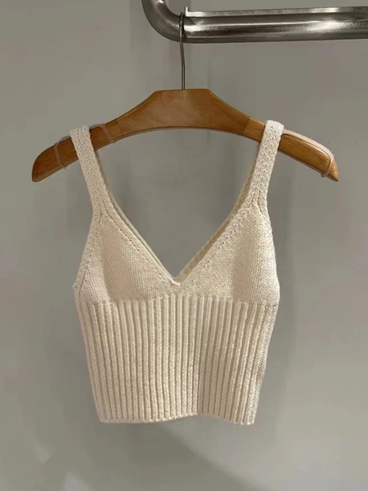 2022 Spring Summer New Sleeveless Chest Wrap Short Slim Waistcoat Halter Knit Woman Tops Women
2022 Spring Summer New Sleeveless Chest Wrap Short Slim Waistcoat Halter Knit Woman Tops Women