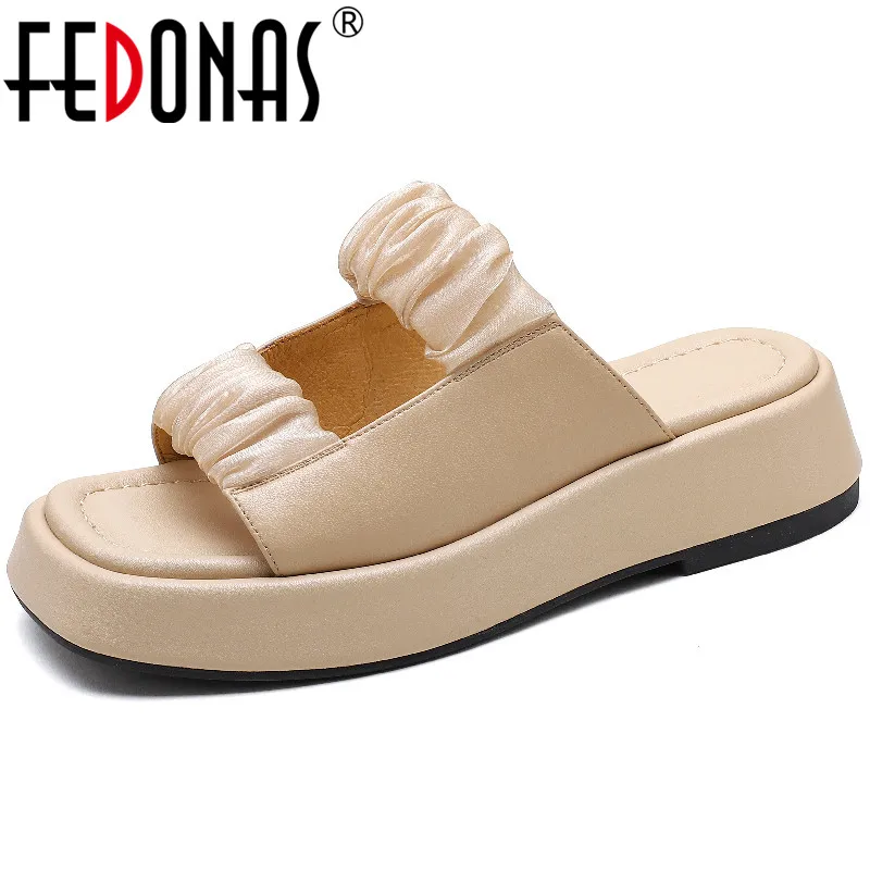 FEDONAS Sweet Casual Women Sandals 2022 Summer Flat Platforms Slippers Genuine Leather Shoes Woman Comfortable Concise Newest
FEDONAS Sweet Casual Women Sandals 2022 Summer Flat Platforms Slippers Genuine Leather Shoes Woman Comfortable Concise Newest