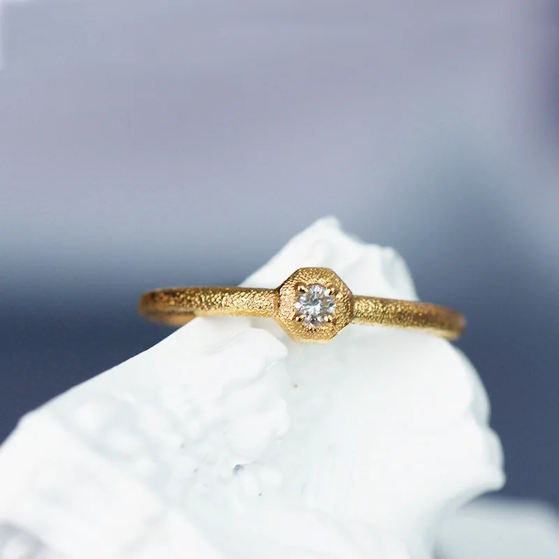 925 Sterling Silver 14K Gold Plated Ring Orange Zircon Fashion Ring Retro Hollow Simple Wedding Party Luxury Jewelry for Women
925 Sterling Silver 14K Gold Plated Ring Orange Zircon Fashion Ring Retro Hollow Simple Wedding Party Luxury Jewelry for Women