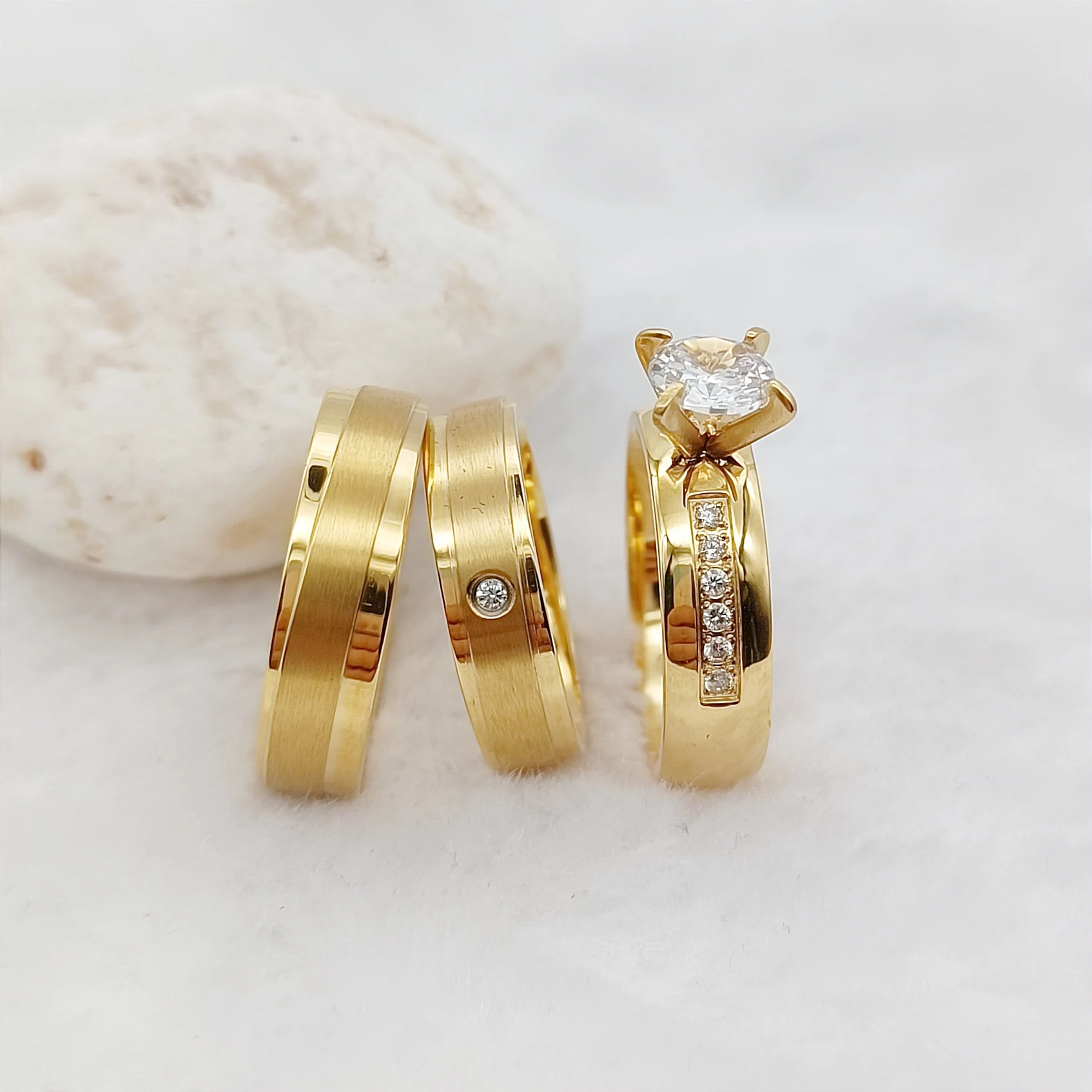 3pcs Bridal Promise Wedding Rings Sets For Couples Lovers 18k Gold Plated Jewery cz Diamond Engagement Ring
3pcs Bridal Promise Wedding Rings Sets For Couples Lovers 18k Gold Plated Jewery cz Diamond Engagement Ring