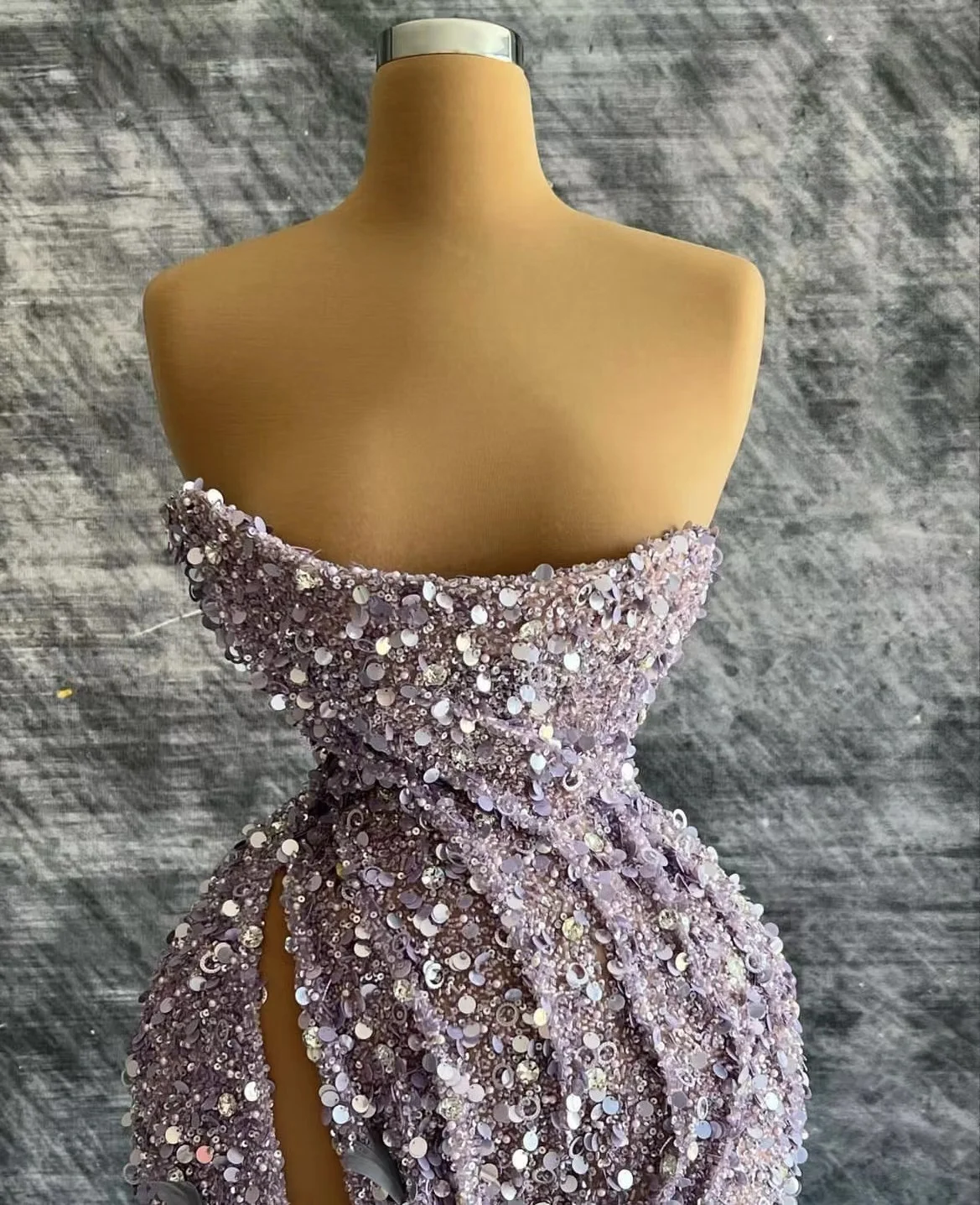 2023 Light Purple Mermaid Prom Dresses Off Shoulder Sequined Ruffles Side Slit Floor-Length Evening Gown Custom Robes De Soirée 
2023 Light Purple Mermaid Prom Dresses Off Shoulder Sequined Ruffles Side Slit Floor-Length Evening Gown Custom Robes De Soirée