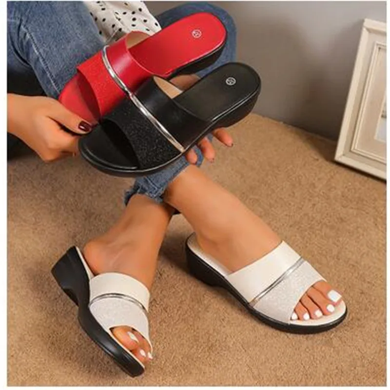 Women's sandals Popular Sandals for Royal Party Comfortable Heels in Coral Red Color African Ladies Shoes for Office
Women's sandals Popular Sandals for Royal Party Comfortable Heels in Coral Red Color African Ladies Shoes for Office