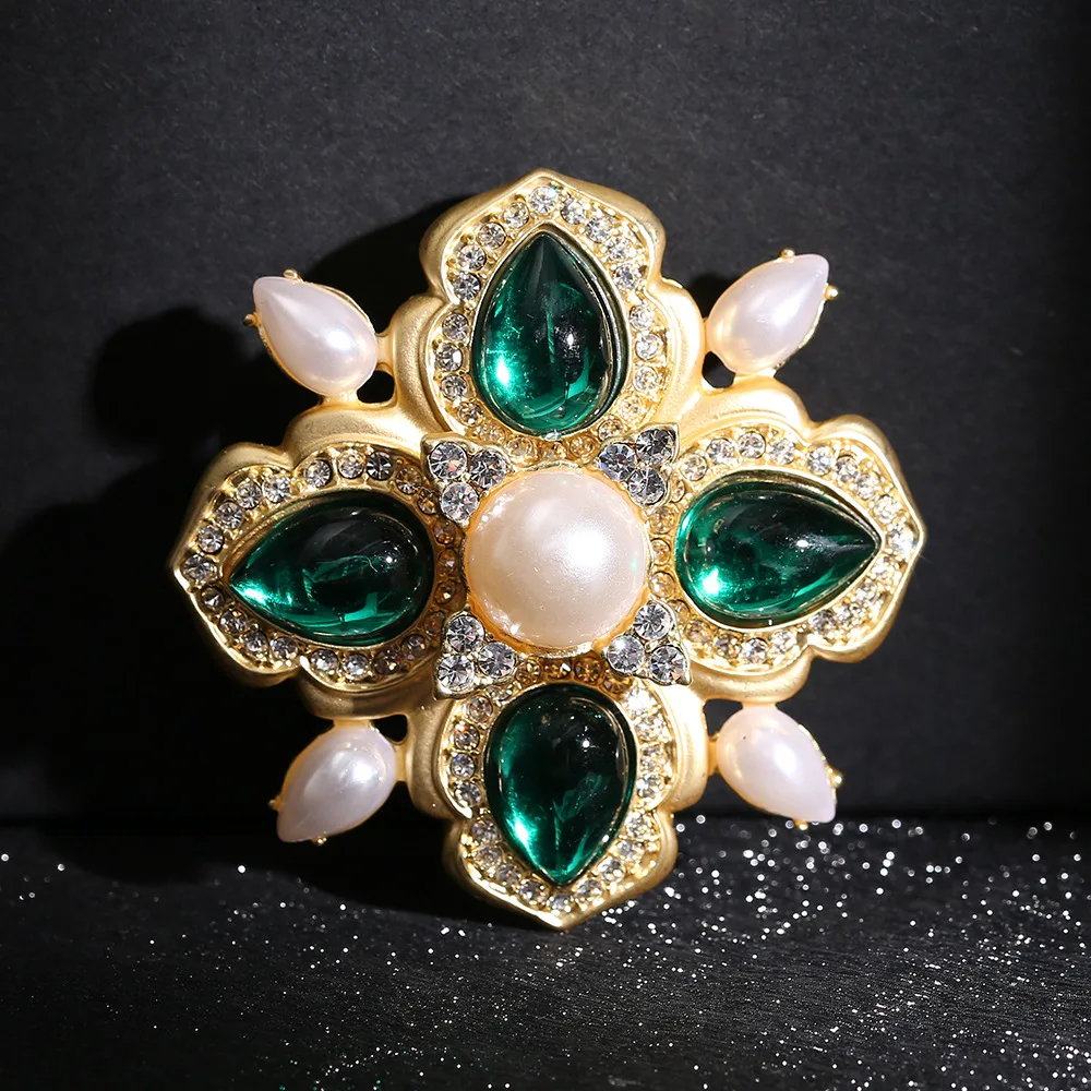 

Creative Lozenge Pearl Brooch Luxury Vintage Baroque Jewelry Brooches for Women Lady Fashion Pin Suit Clothing Corsage Accessory
