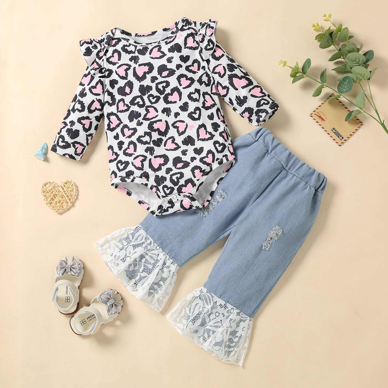 Spring Autumn 2Pcs Baby Girls Outfits Long Sleeve Heart Leopard Printed Ripped Hole Lace Patchwork Long Jeans Pants Clothing Set
Spring Autumn 2Pcs Baby Girls Outfits Long Sleeve Heart Leopard Printed Ripped Hole Lace Patchwork Long Jeans Pants Clothing Set