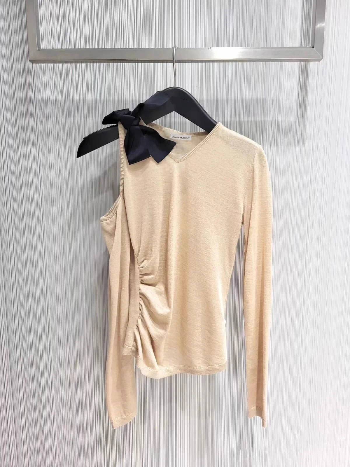 Женский Асимметричный топ с открытыми плечами и длинным рукавом, Новинка осени 2023, облегающая Базовая рубашка с V-образным вырезом, Топ
Женский Асимметричный топ с открытыми плечами и длинным рукавом, Новинка осени 2023, облегающая Базовая рубашка с V-образным вырезом, Топ