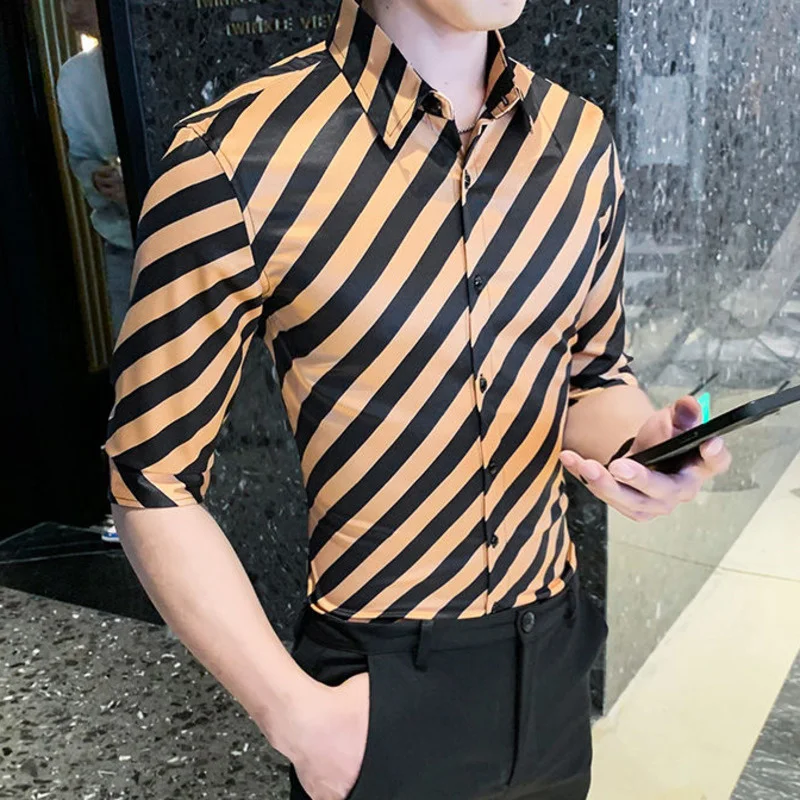 Luxury Print Men Shirt Short Sleeve Slim Shirt Men Dress Blusa Black Gold Stripe Casual Night Club Party Clothes Chemise Homme
Luxury Print Men Shirt Short Sleeve Slim Shirt Men Dress Blusa Black Gold Stripe Casual Night Club Party Clothes Chemise Homme