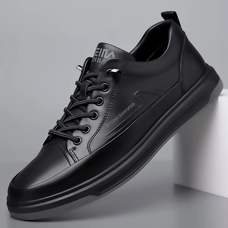 Spring and autumn new head layer cowhide casual board shoes versatile breathable soft sole sports leather men's shoes
Spring and autumn new head layer cowhide casual board shoes versatile breathable soft sole sports leather men's shoes