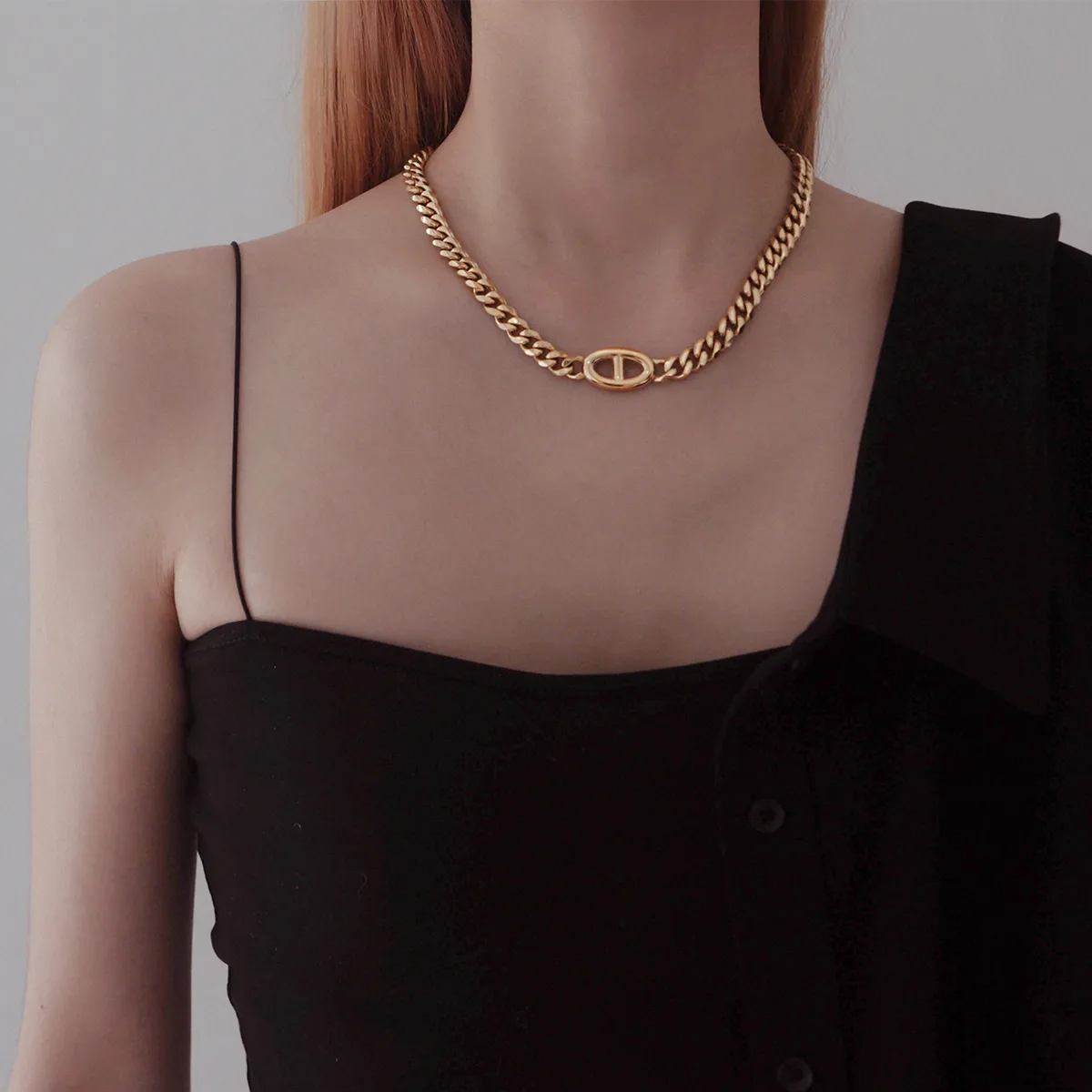 GD Luxury Designer Theta Pendant Cuban Chain Choker High Quality Stainless Steel Necklace for Women Jewelry Freestyle PartyGift
GD Luxury Designer Theta Pendant Cuban Chain Choker High Quality Stainless Steel Necklace for Women Jewelry Freestyle PartyGift