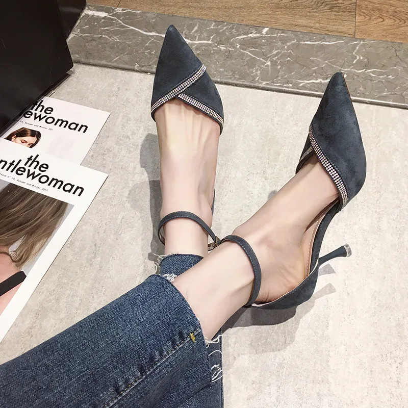Pumps Stiletto High Heels Feminine Suede Rhinestone Pointed Toe Shoes 2022 Summer New Hollow One Word Buckle Fashion Sandals 
Pumps Stiletto High Heels Feminine Suede Rhinestone Pointed Toe Shoes 2022 Summer New Hollow One Word Buckle Fashion Sandals