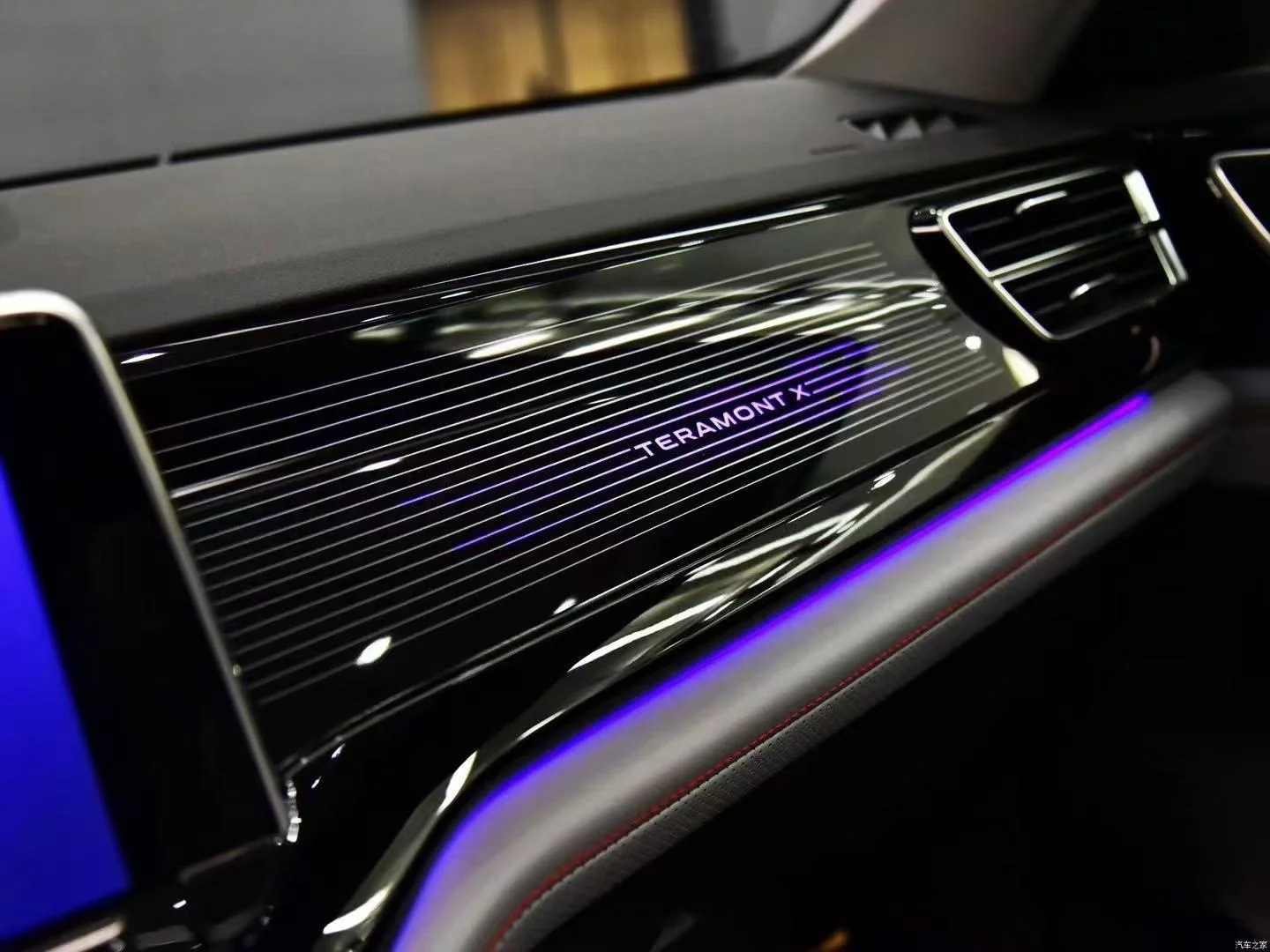OEM для VW TERAMONT X 2021 --- Звездное небо, многоцветная атмосферная световая атмосферная осветительная доска
OEM для VW TERAMONT X 2021 --- Звездное небо, многоцветная атмосферная световая атмосферная осветительная доска