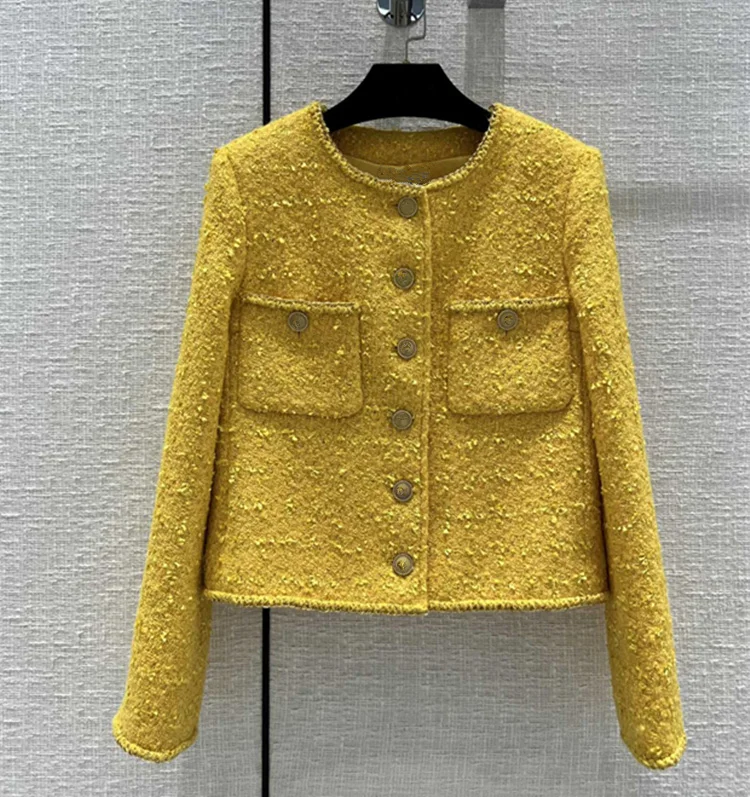 European and American women's wear spring 2022 new Long-sleeved round collar fashion Yellow single-breasted tweed coat
European and American women's wear spring 2022 new Long-sleeved round collar fashion Yellow single-breasted tweed coat