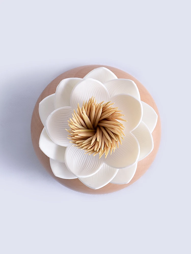 Toothpick Box Solid Wood Household Personality Creative Toothpick Holder Dining Room/Living Room High-Grade Wooden Toothpick Tin
Toothpick Box Solid Wood Household Personality Creative Toothpick Holder Dining Room/Living Room High-Grade Wooden Toothpick Tin