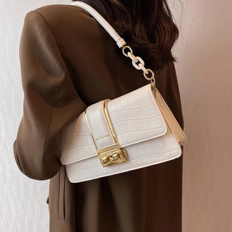 

Модные дизайнерские женские сумки с пряжкой, бежевые сумки через плечо, летняя маленькая квадратная сумка с замком, повседневная сумка через плечо с каменным узором, 2023