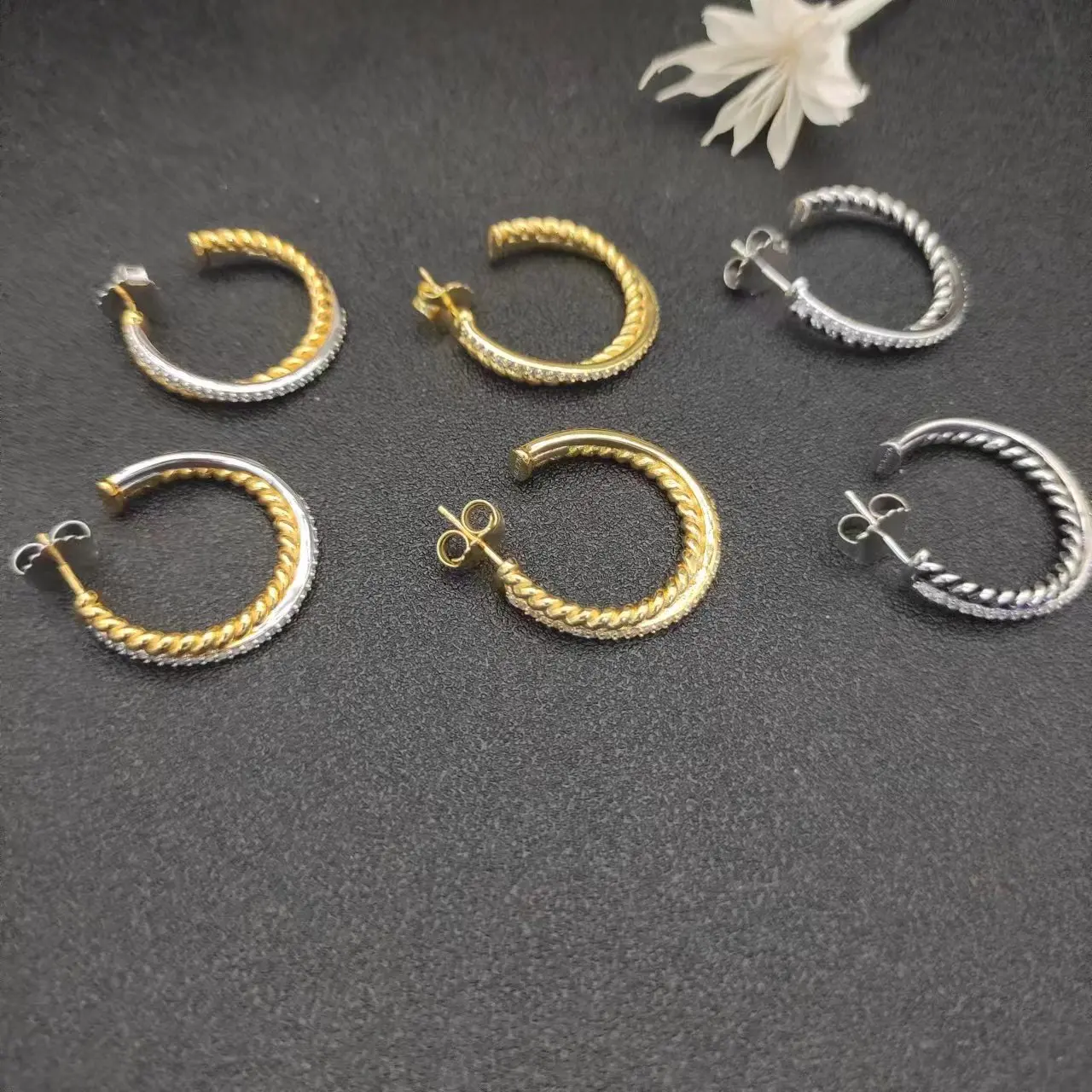 May DY Gold Hook Twisted Wire Buckle Earrings in Sterling Silver with 14K Yellow PlatedPlated
May DY Gold Hook Twisted Wire Buckle Earrings in Sterling Silver with 14K Yellow PlatedPlated