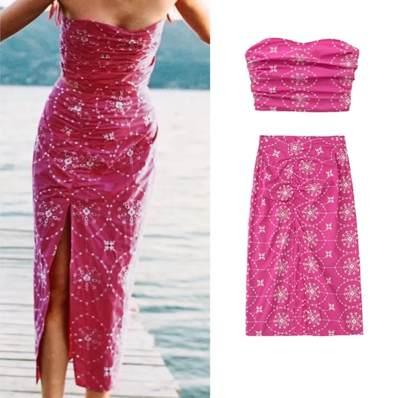 2022 Women Embroidery Skirts Sets Casual Elastic Strapless Tops+Straight High Waist Pleated Skirt Outwear Two Peices
2022 Women Embroidery Skirts Sets Casual Elastic Strapless Tops+Straight High Waist Pleated Skirt Outwear Two Peices