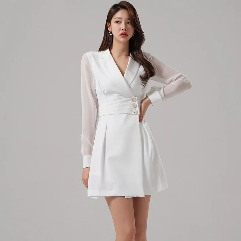 2022 Spring Elegant White Suit Dress Women Notched Collar Chiffon Long Sleeves Party Dresses Ladies Korean A-Line Dress Vestidos
2022 Spring Elegant White Suit Dress Women Notched Collar Chiffon Long Sleeves Party Dresses Ladies Korean A-Line Dress Vestidos