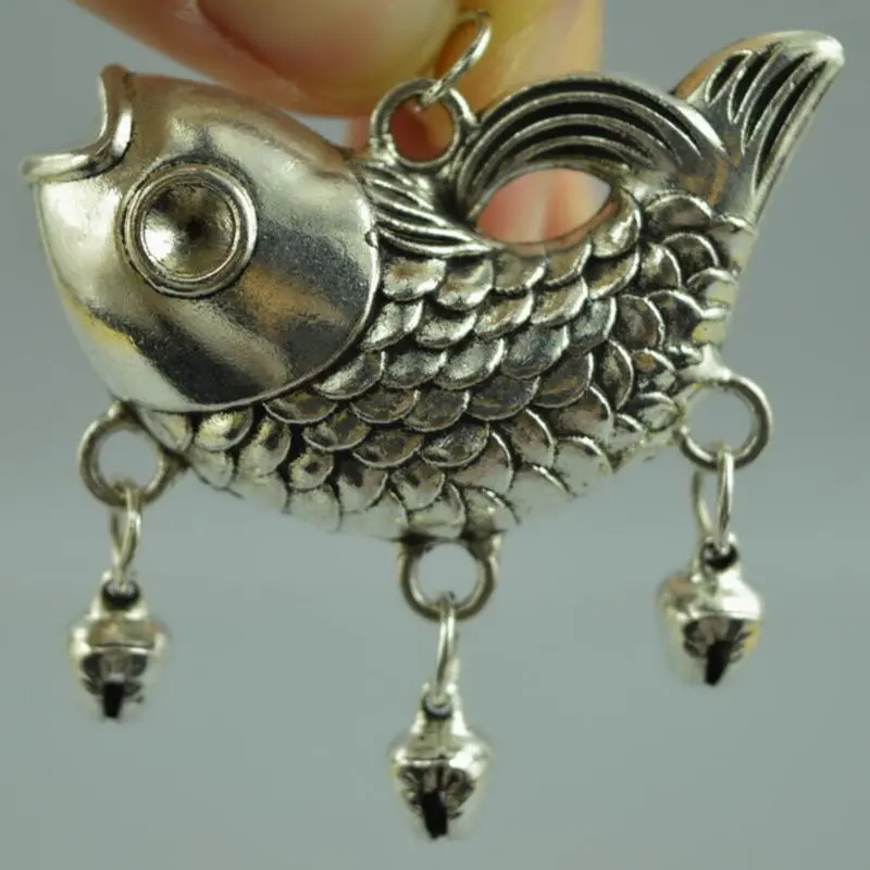 Collectible China Style Tibet Silver Copper Carved Lifelike Fish Fine Pendant Statues for Decoration Collection Ornaments
Collectible China Style Tibet Silver Copper Carved Lifelike Fish Fine Pendant Statues for Decoration Collection Ornaments