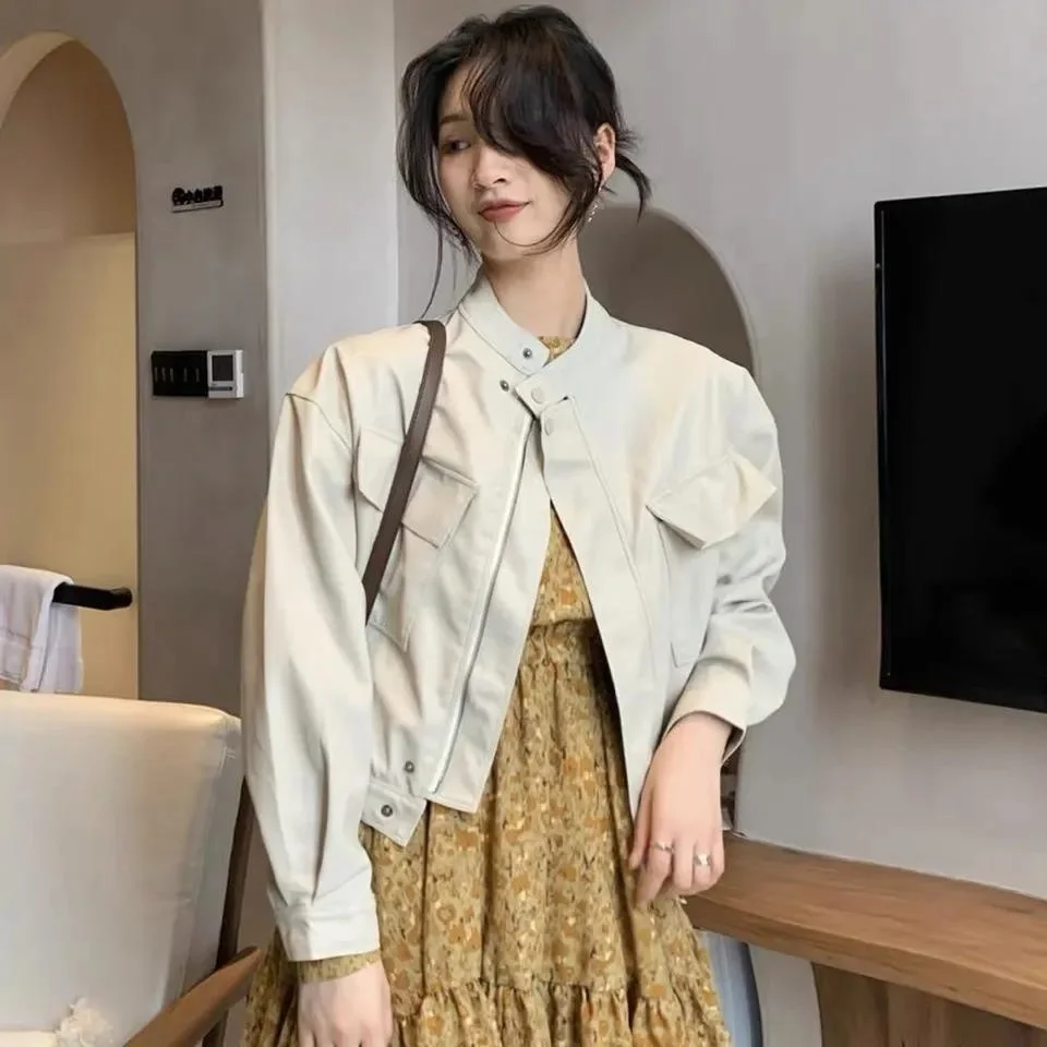 Leather Short Jackets Women 2022 Autumn All-match Thin Korean Fashion Casual Female Trend Loose Solid Color Motorcycle PU Jacket
Leather Short Jackets Women 2022 Autumn All-match Thin Korean Fashion Casual Female Trend Loose Solid Color Motorcycle PU Jacket