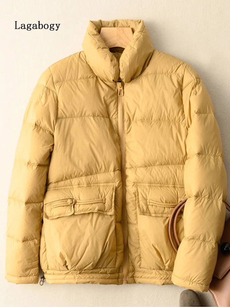 Lagabogy 2022 Winter Women 90% White Duck Down Jacket Vintage Simple Solid Color Loose Puffer Coat Autumn Female Short Outwear
Lagabogy 2022 Winter Women 90% White Duck Down Jacket Vintage Simple Solid Color Loose Puffer Coat Autumn Female Short Outwear